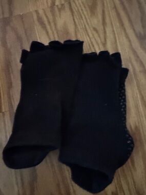 Toesox grip socks Pilates